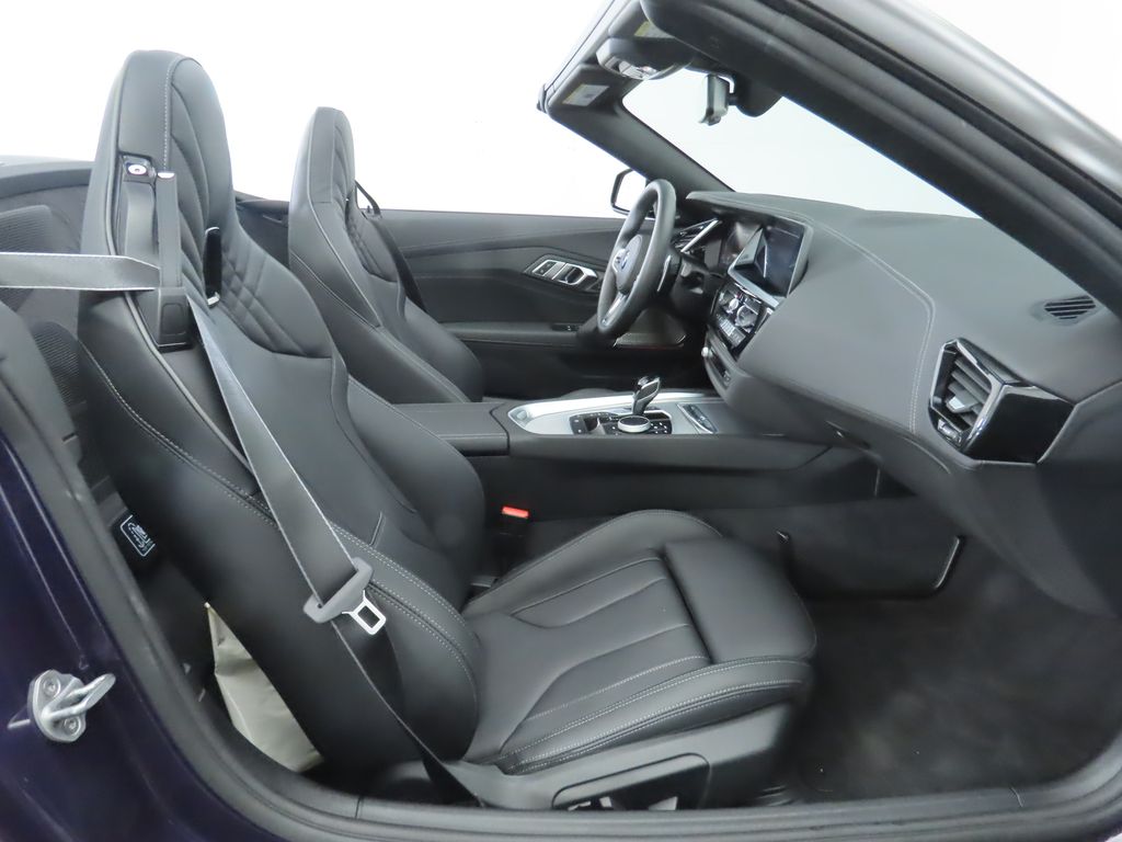 Thumbnail: 2025 BMW Z4 - 28