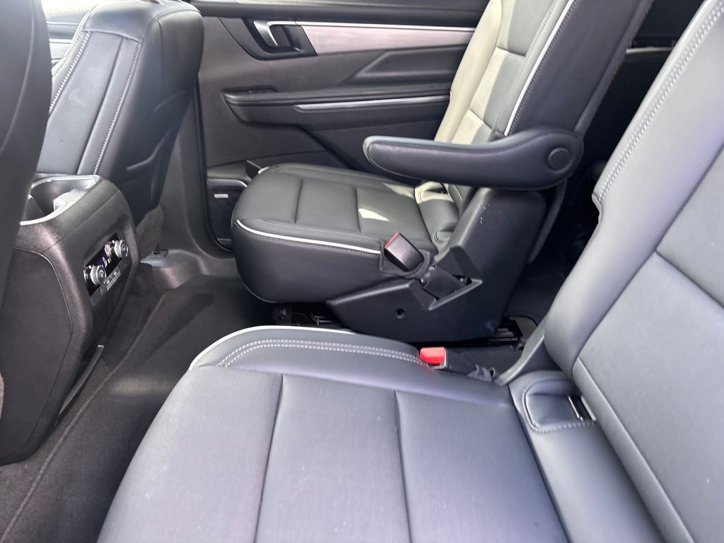 Used Car 2025 Buick Enclave  Preferred For Sale Under $40,000 In Austin, Texas