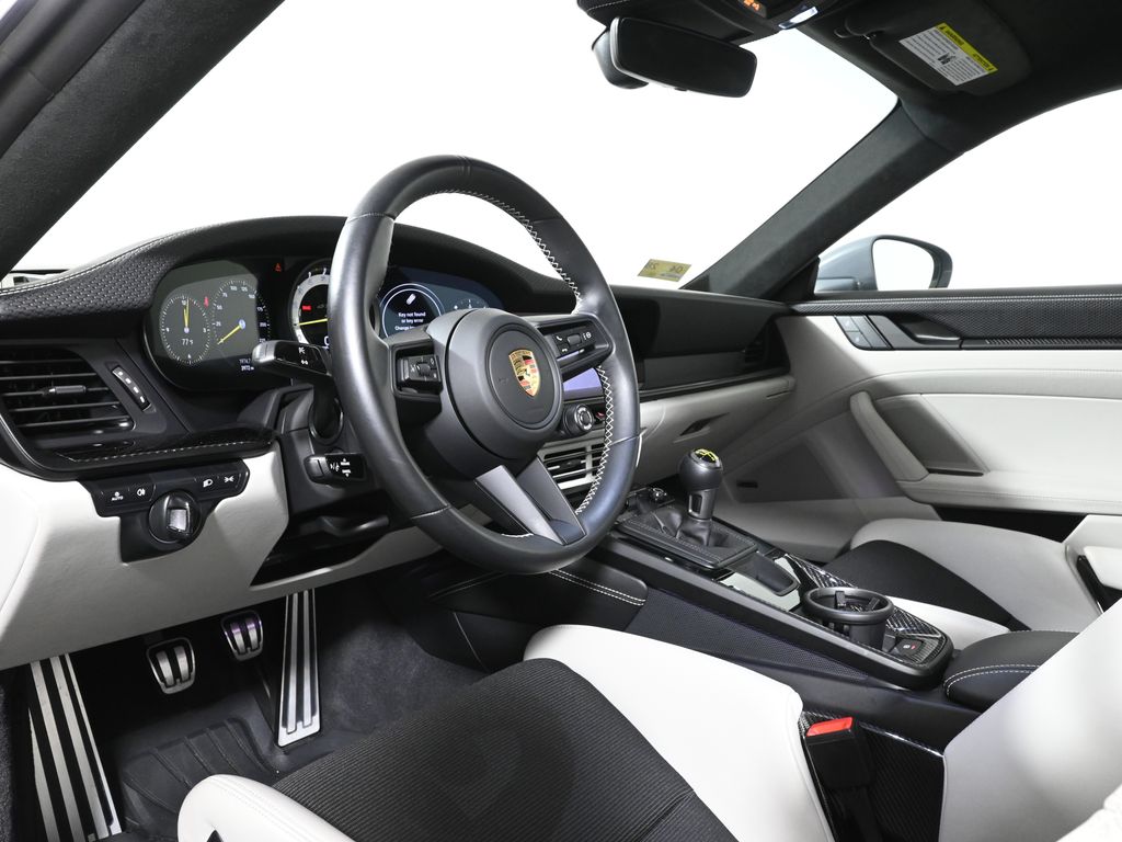 Thumbnail: 2023 Porsche 911 - 4