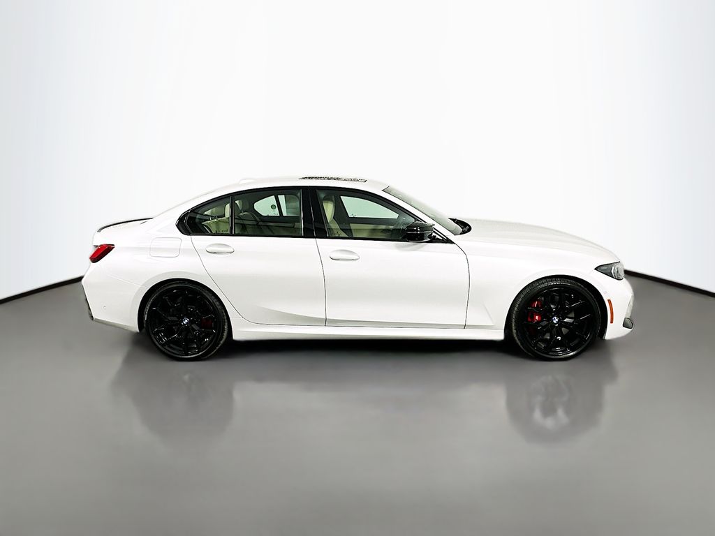 Thumbnail: 2025 BMW 3 Series - 4