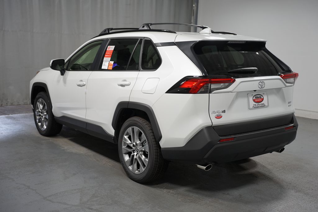 2025 Toyota RAV4 XLE Premium 6