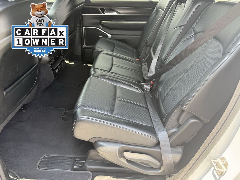 2024 Jeep Wagoneer Series II White at River Oaks CDJR
