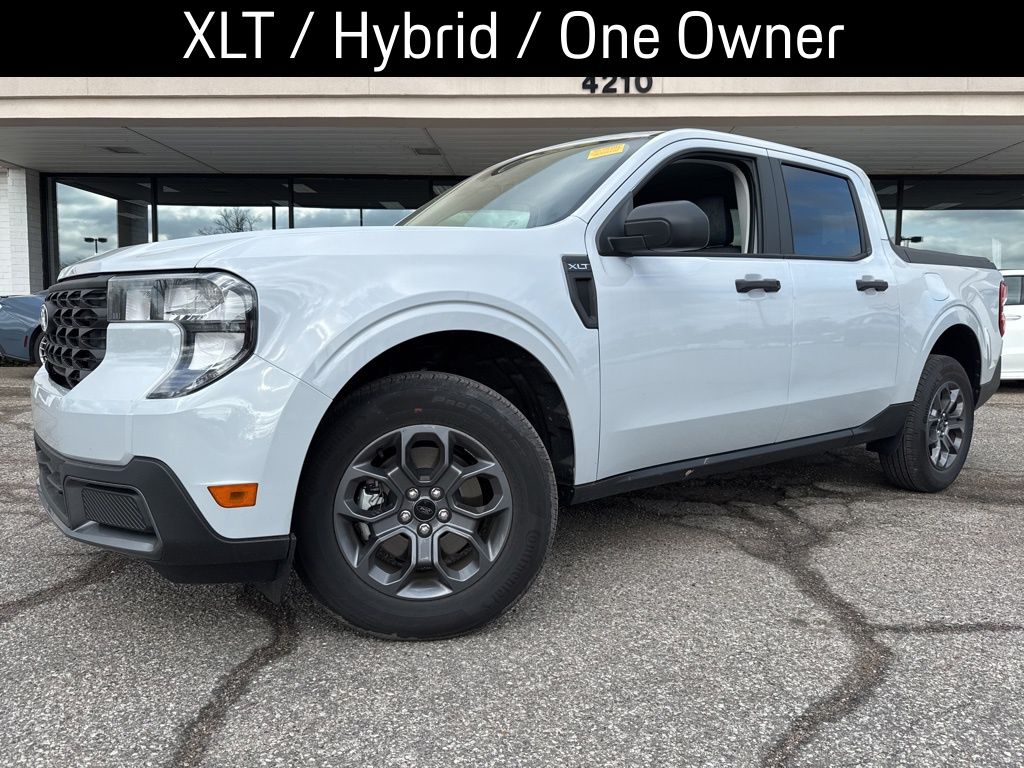 Space White Metallic 2025 Ford Maverick XLT SuperCrew AWD Pickup Truck All-Wheel Drive Continuously Variable Transmission