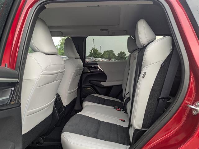 Used 2025 Mitsubishi Outlander SUV