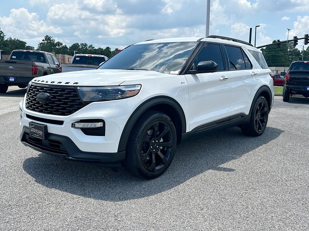 2022 Ford Explorer ST-Line