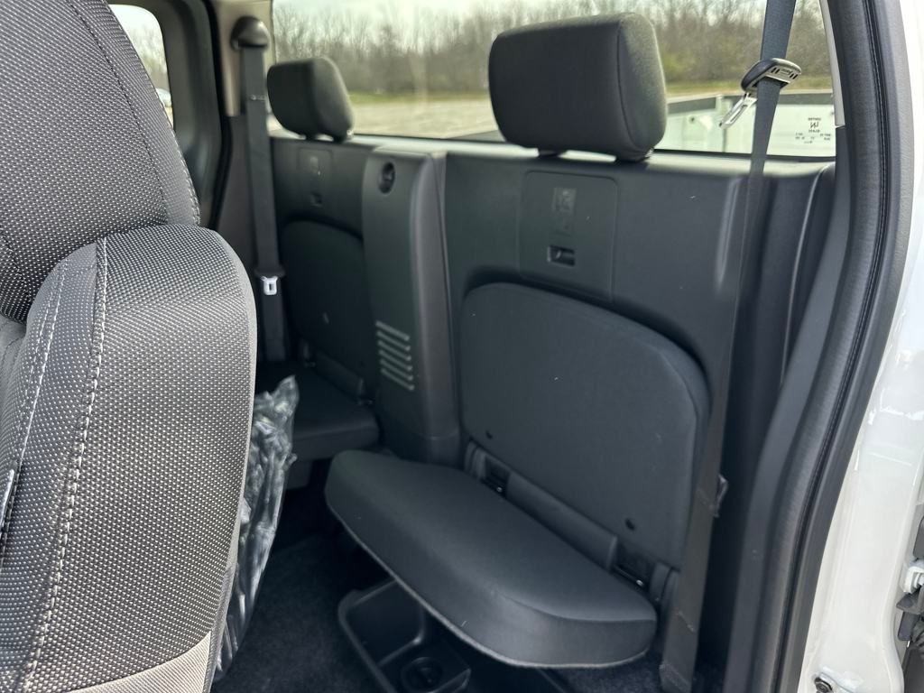 2025 Nissan Frontier SV photo