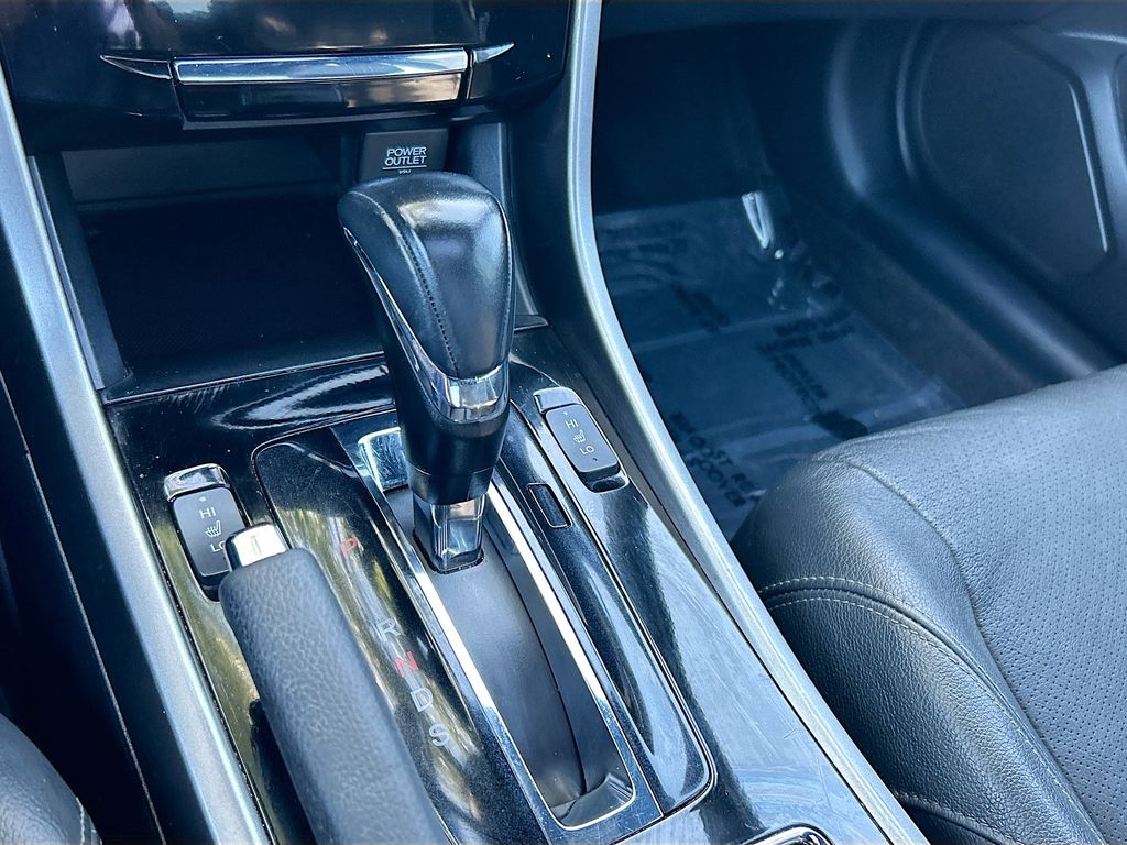 Thumbnail: 2016 Honda Accord - 16