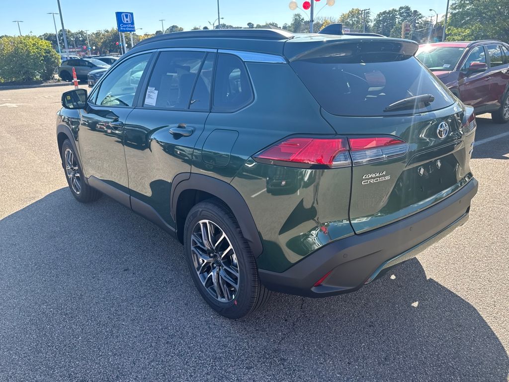 2026 Toyota Corolla Cross XLE photo 3