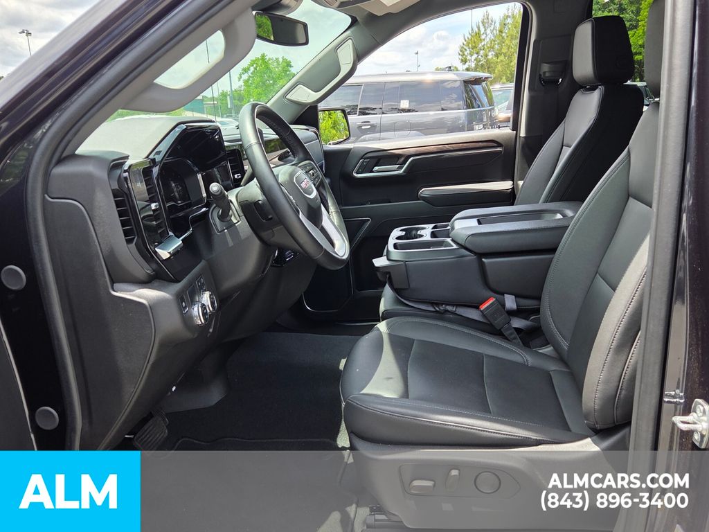 Used 2025 Titanium GMC SLT image 5