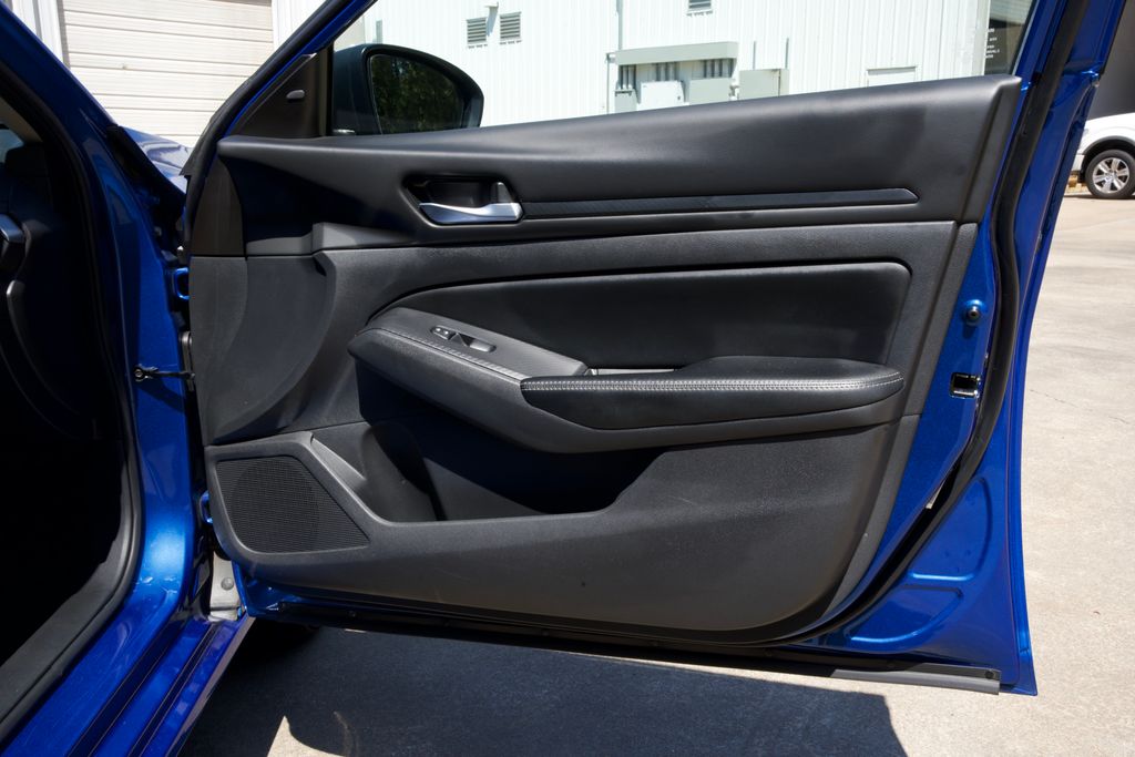2025 Nissan Altima 2.5 SV Blue at Don McGill Toyota