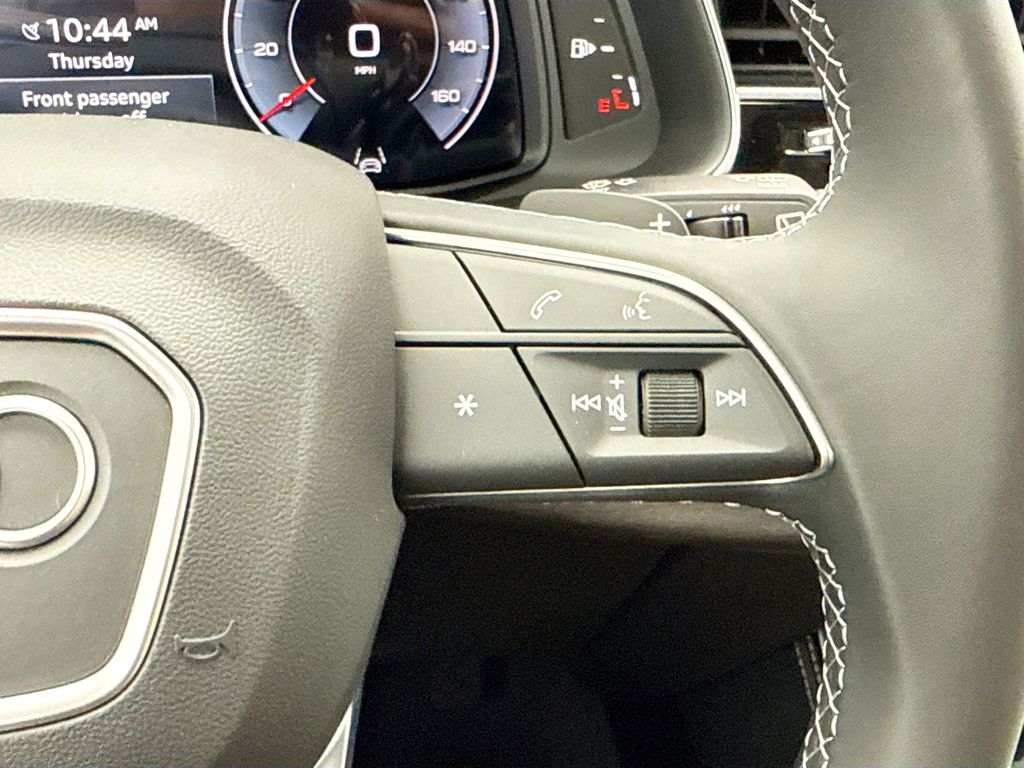 Thumbnail: 2026 Audi Q8 - 12