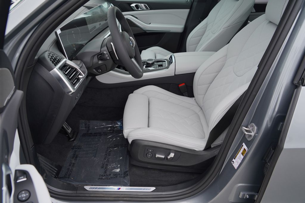 Thumbnail: 2026 BMW X5 - 9