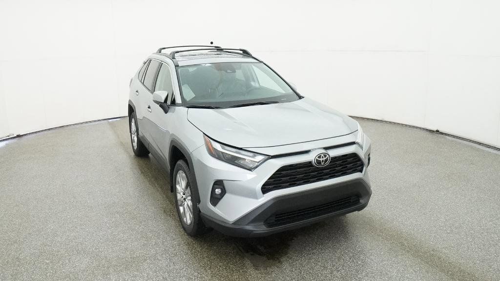 Thumbnail: 2025 Toyota RAV4 - 21