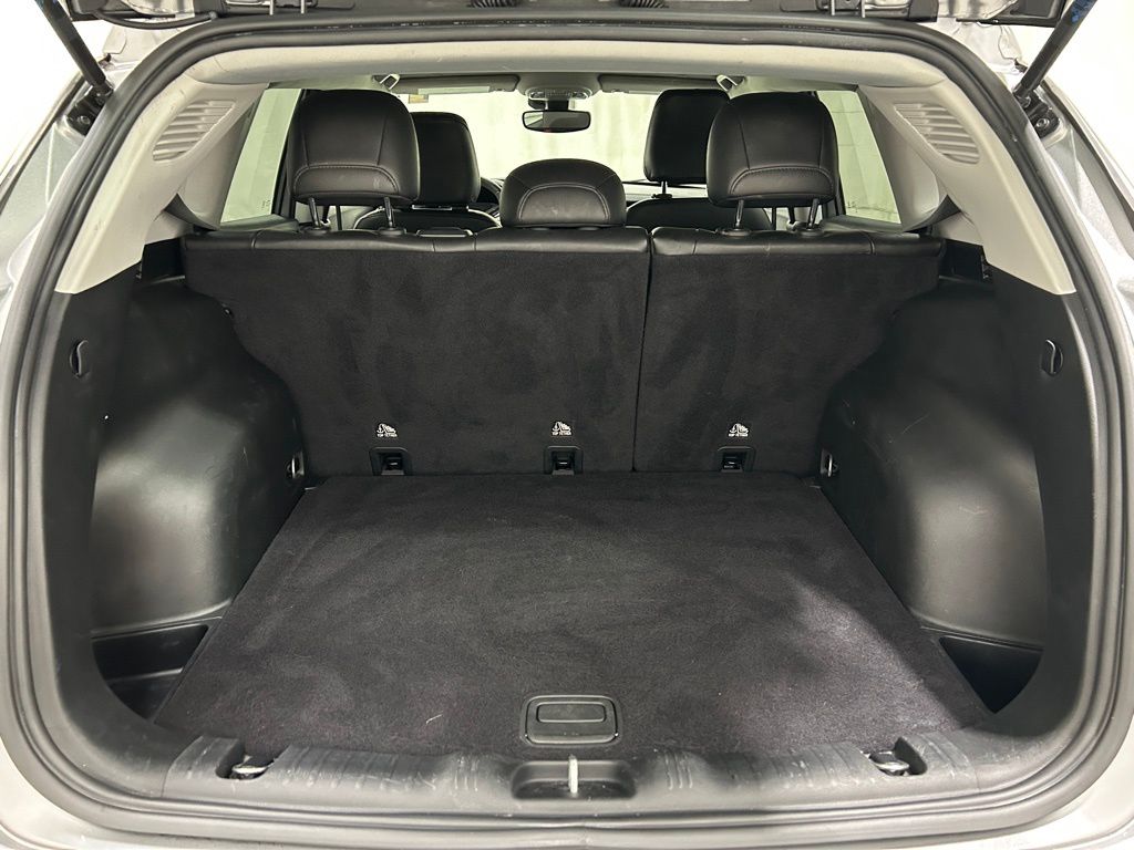 2022 Jeep Compass Latitude photo 24
