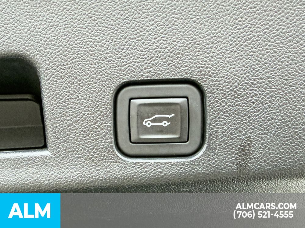 Used 2025 Gray Chevrolet LT image 18