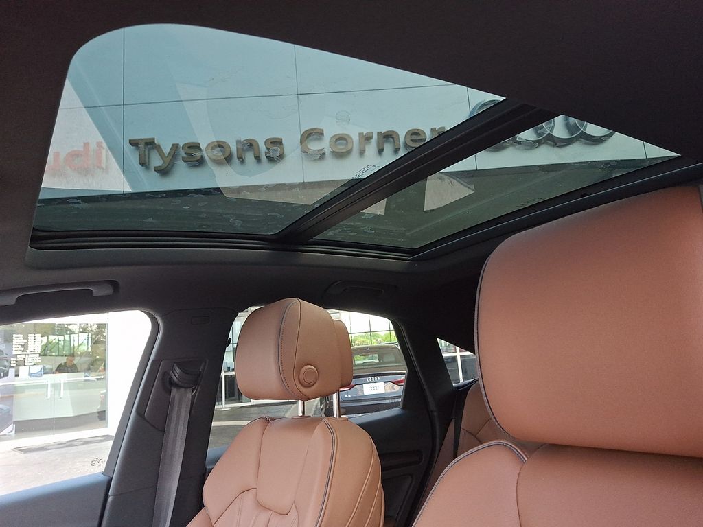 Thumbnail: 2023 Audi Q5 - 14