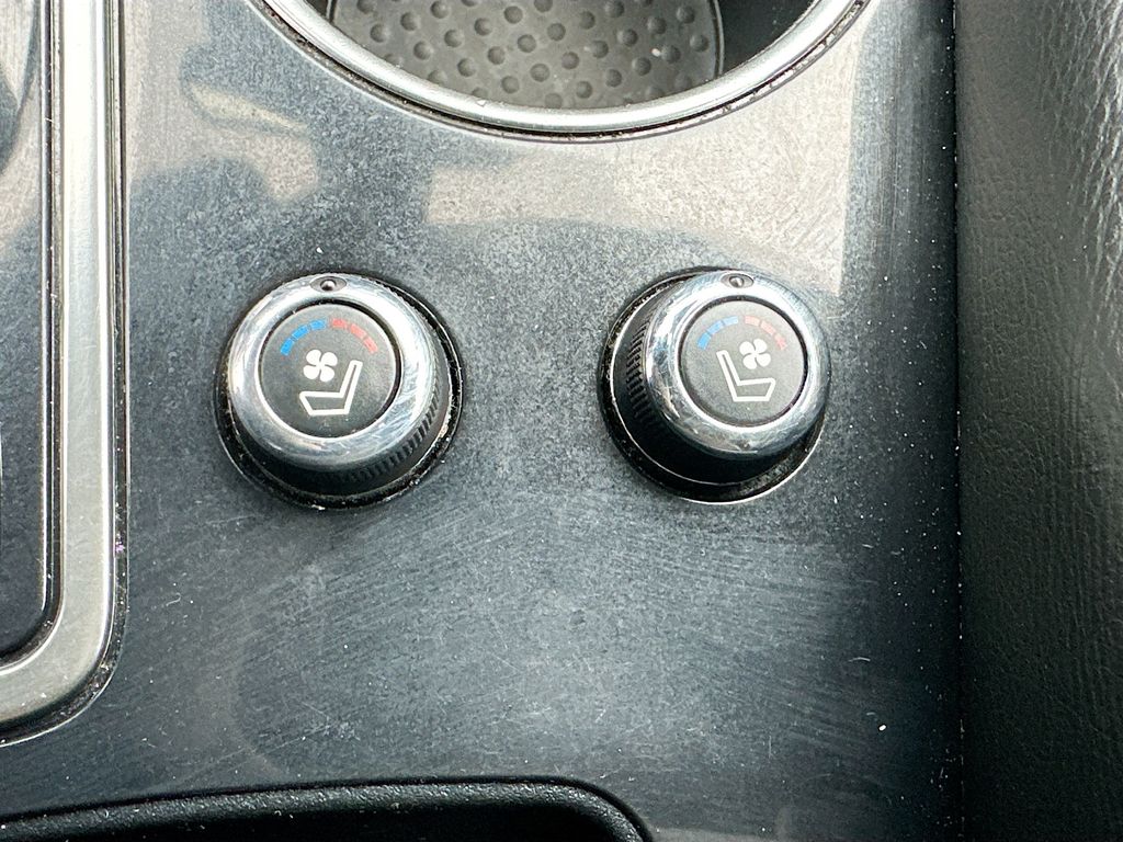 Used 2021 Blue Nissan Platinum image 21