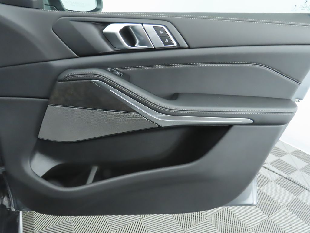 Thumbnail: 2026 BMW X5 - 27