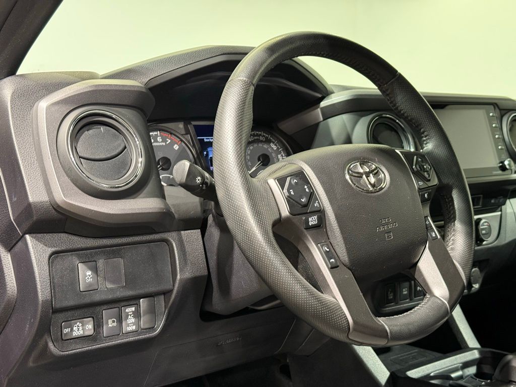 Thumbnail: 2022 Toyota Tacoma - 16