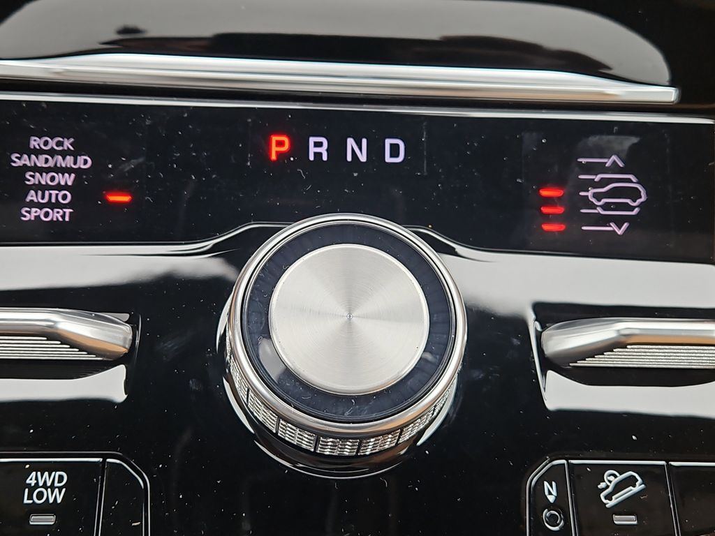 2025 Jeep Grand Cherokee Summit photo