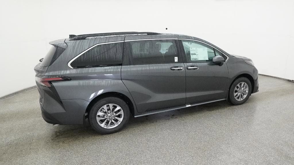 Thumbnail: 2025 Toyota Sienna - 6