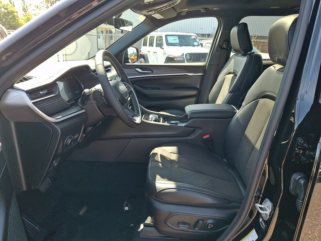 New 2027 Jeep Grand Cherokee L SUV