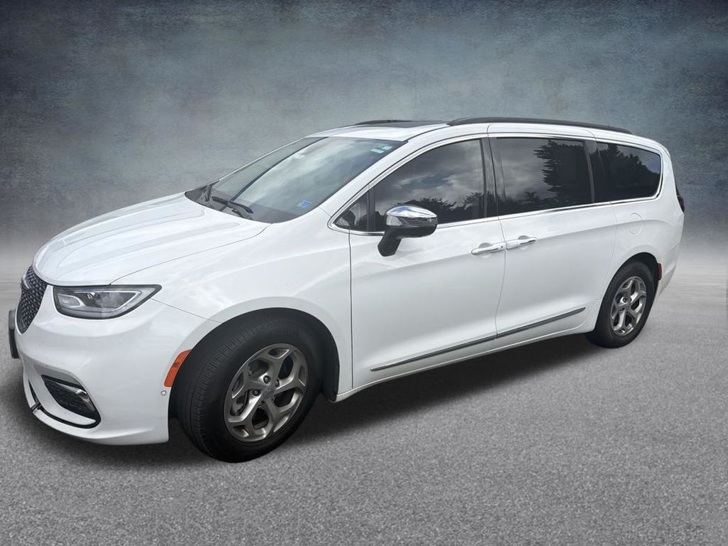 2023 Bright White Clearcoat Chrysler Pacifica Limited FWD Van