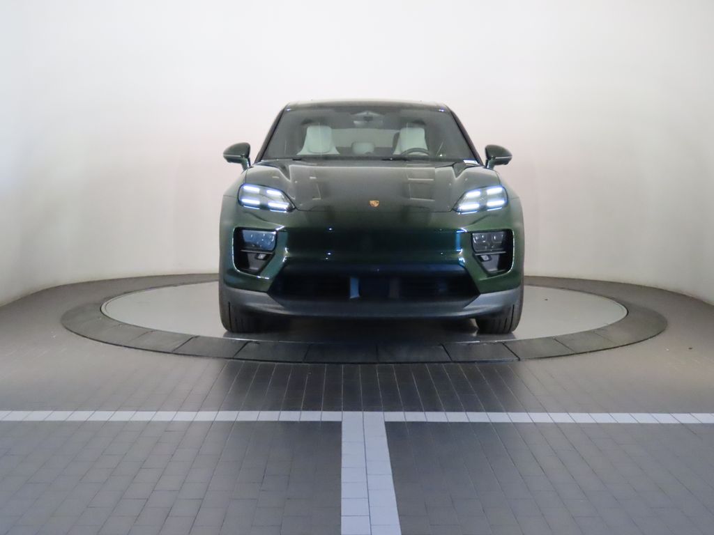 Thumbnail: 2025 Porsche Macan - 10