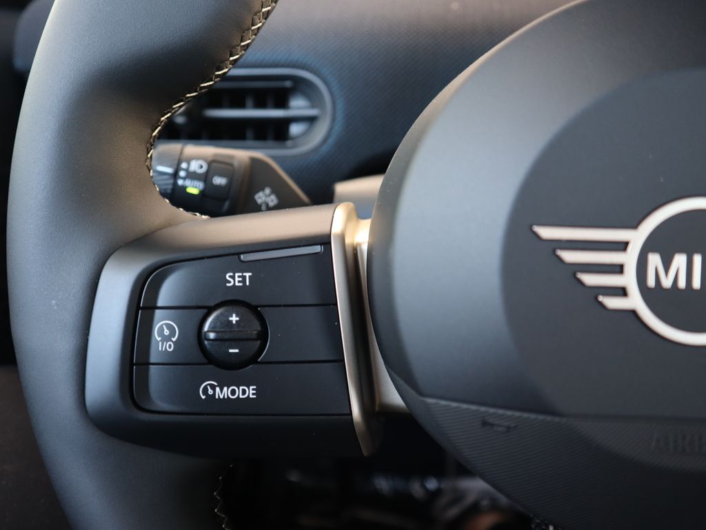 Thumbnail: 2025 MINI Cooper - 12