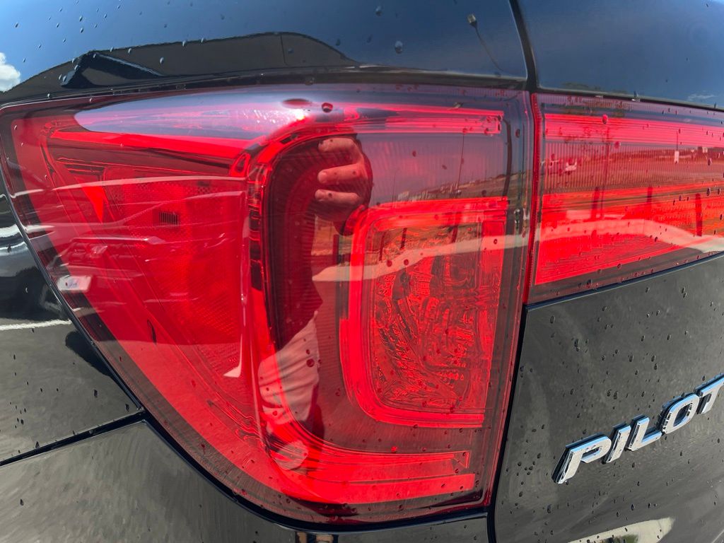 Thumbnail: 2016 Honda Pilot - 7