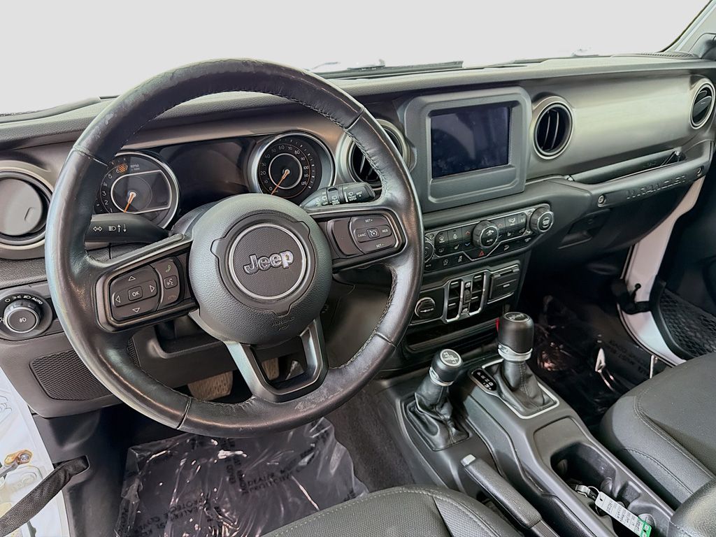 Used 2019 White Jeep Unlimited Sport S image 17
