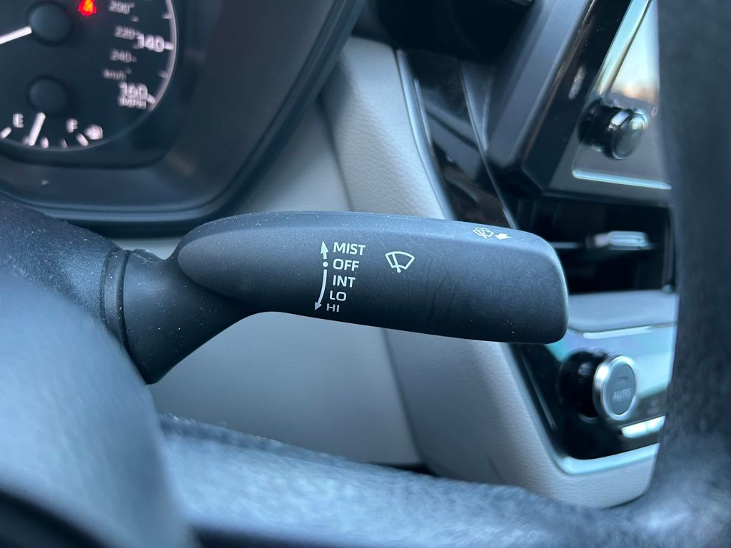 Thumbnail: 2025 Toyota Corolla - 20