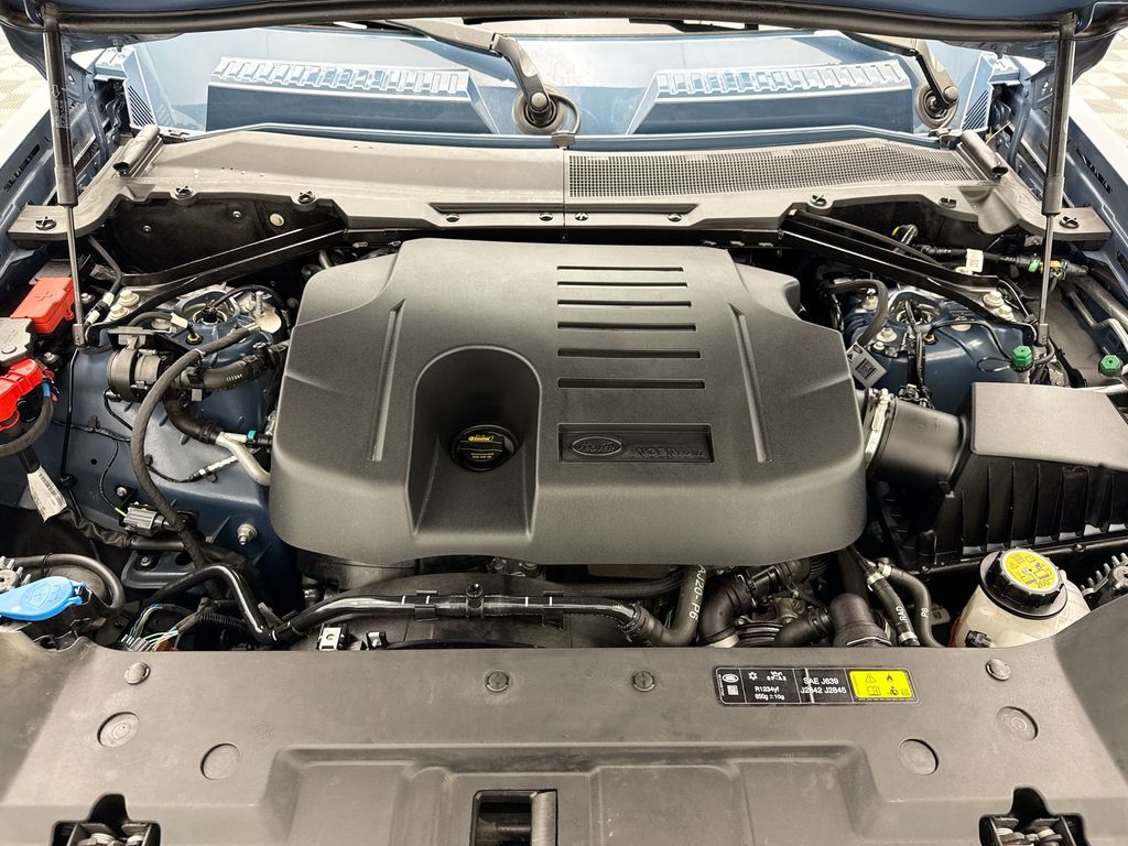 Thumbnail: 2022 Land Rover Defender - 30