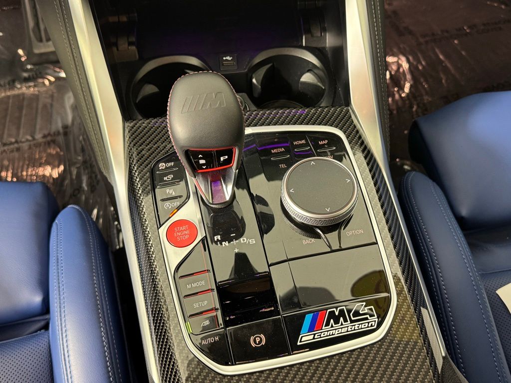 Thumbnail: 2025 BMW M4 - 19