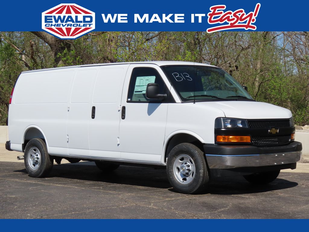 2026 Chevrolet Express 3500 Work Van 