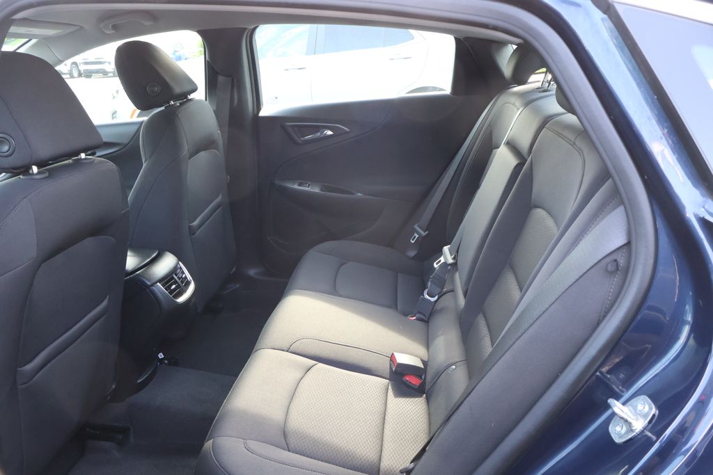 2020 Chevrolet Malibu LT 31