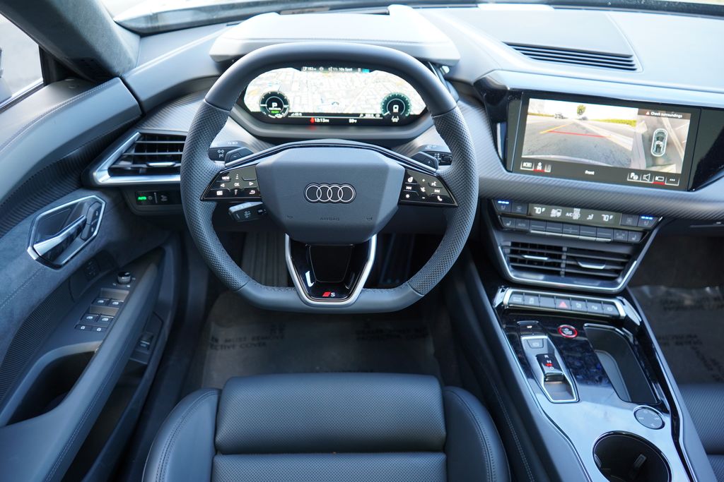 2025 Audi e-tron GT Premium Plus 18