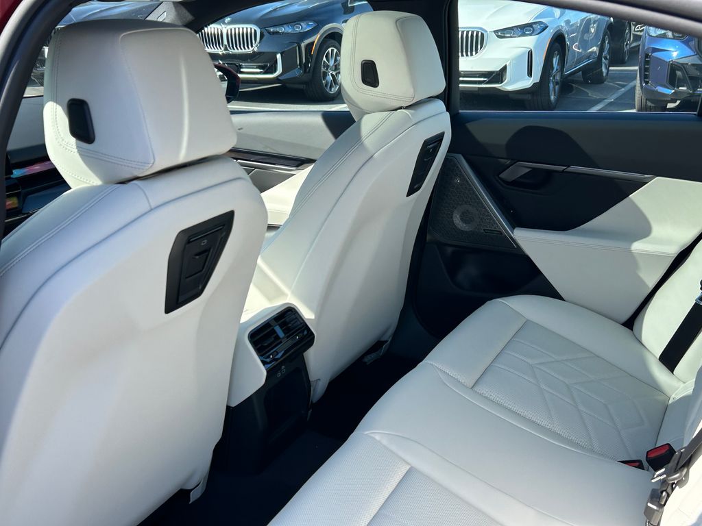 2025 BMW i5 eDrive40 31