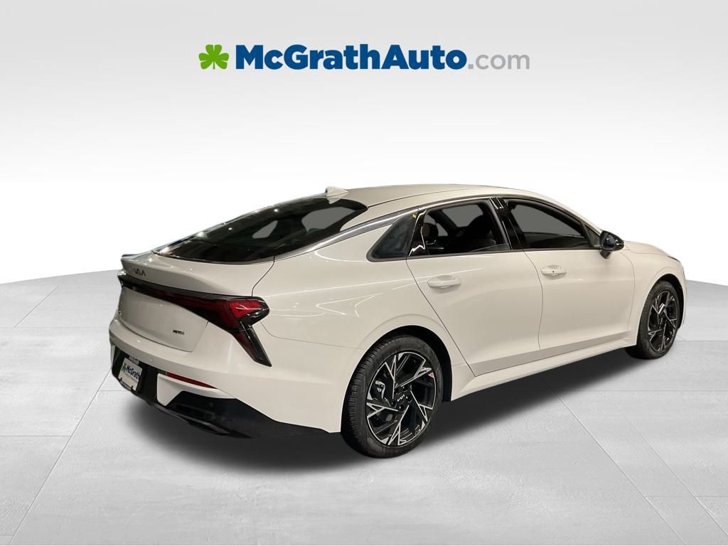 New 2026 White Kia GT-Line image 4