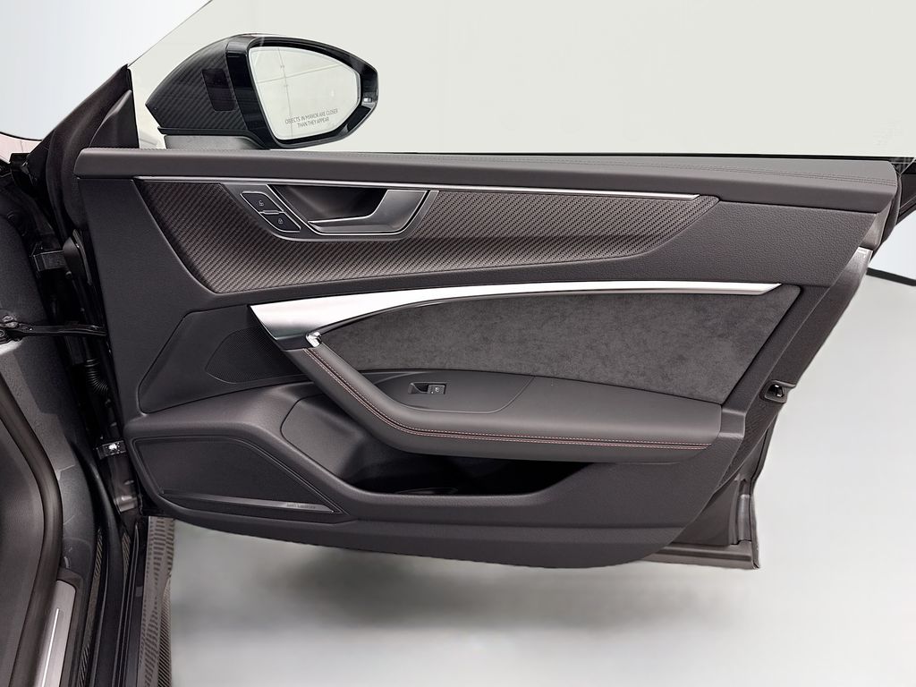 Thumbnail: 2026 Audi RS 7 - 25