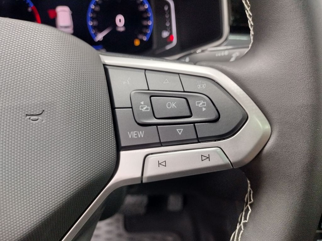 2025 Volkswagen Taos 1.5T SEL