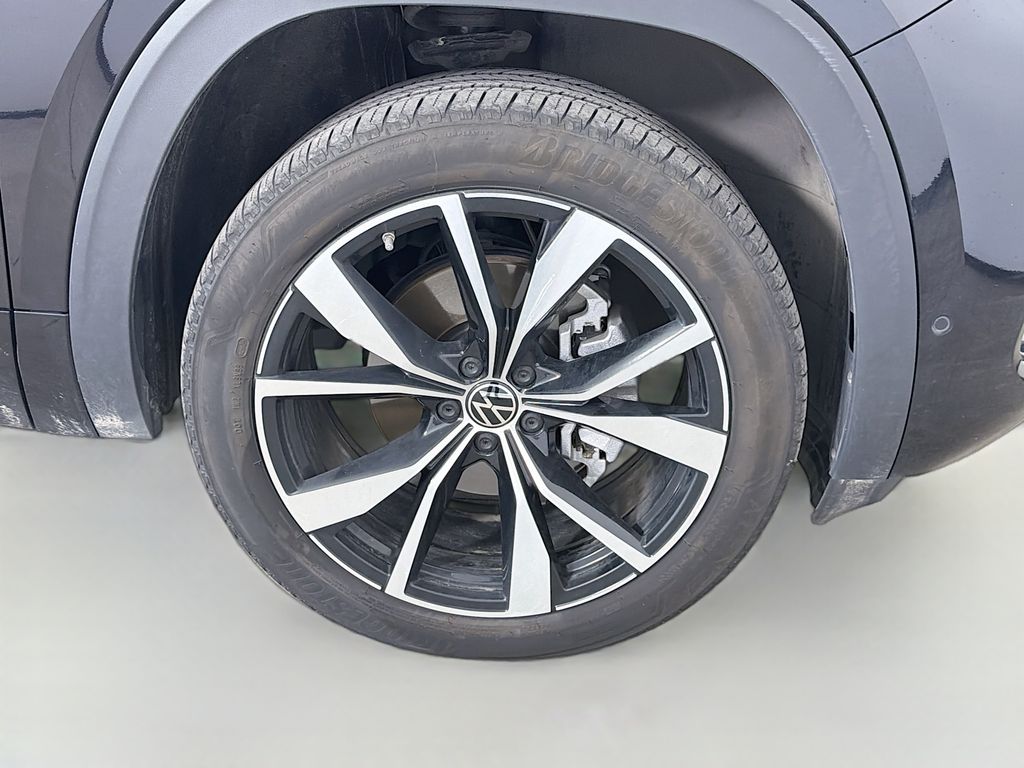 Used 2024 Volkswagen Atlas Cross Sport SUV
