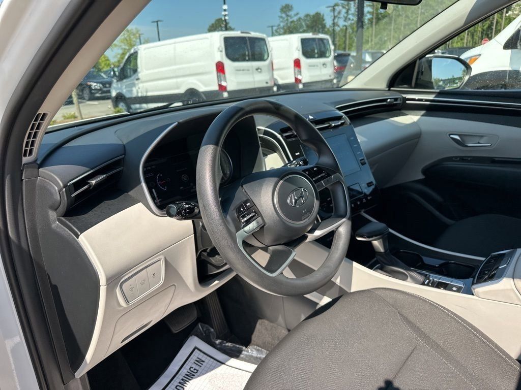 2024 White Pearl Hyundai Tucson SEL FWD SUV