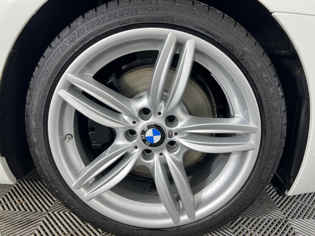 Thumbnail: 2018 BMW 6 Series - 12