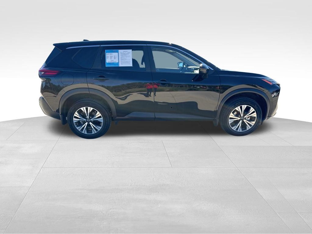 2023 Nissan Rogue SV 9