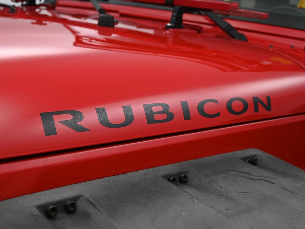 Used 2014 Firecracker Red Clear Coat Jeep Unlimited Rubicon image 29
