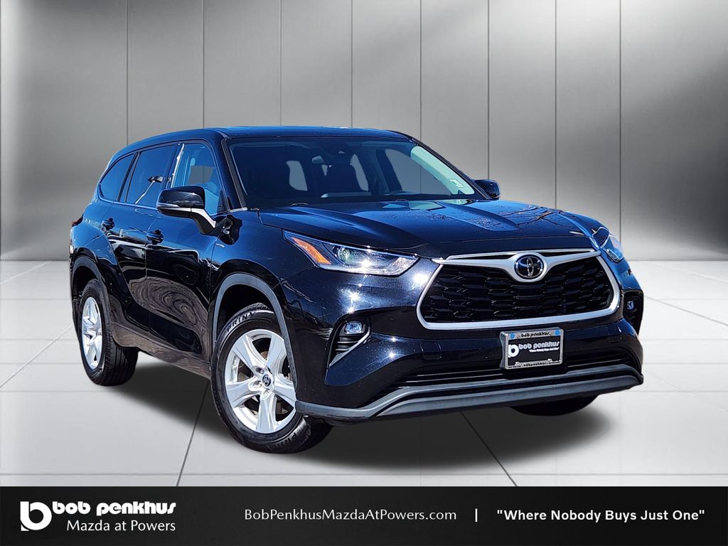 2021 Toyota Highlander LE