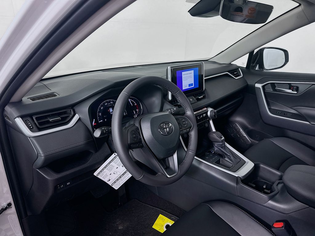 2025 Toyota RAV4 XLE Premium 9