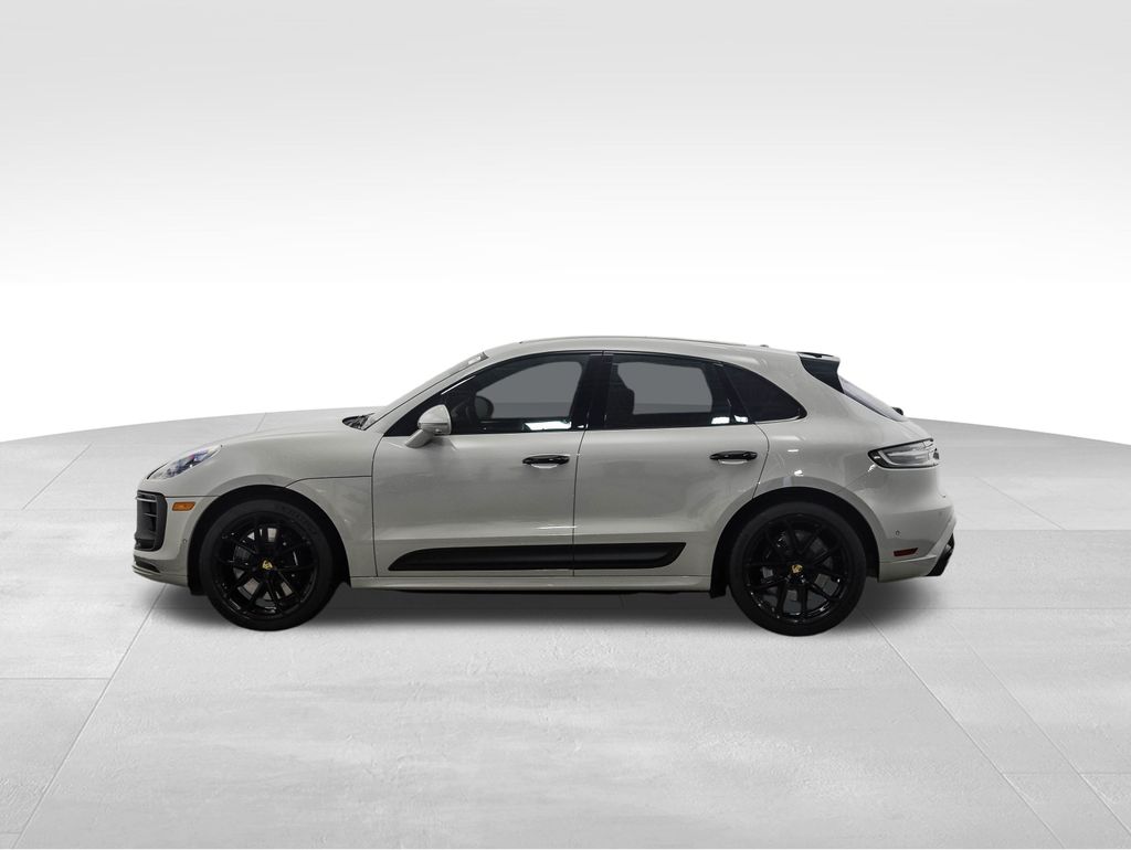 Thumbnail: 2023 Porsche Macan - 2