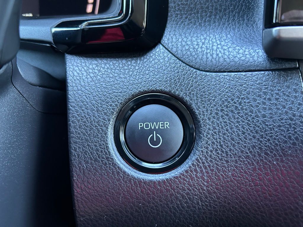 Thumbnail: 2025 Toyota Camry - 27